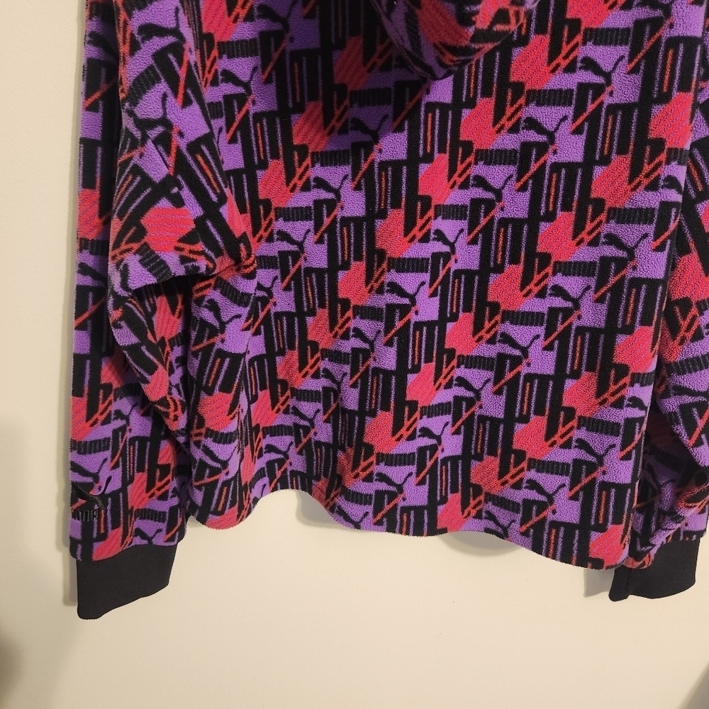 Puma | Women's Multi-Colored Graphic Print Hoodie Sweatshirt (Size Large) - Picture 11 of 12